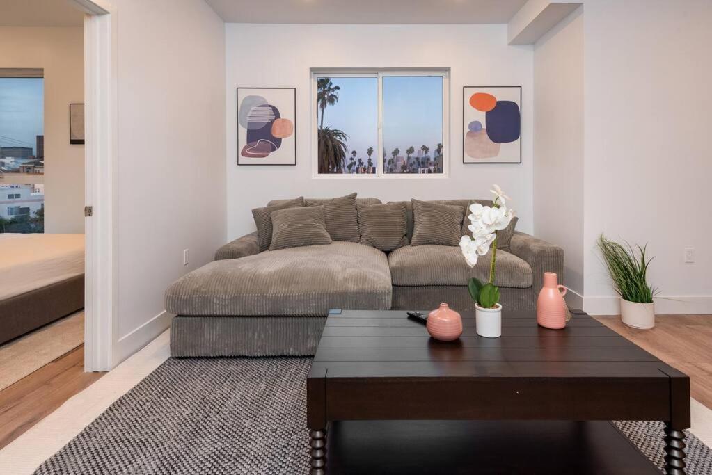 Chic And Elegant 2-Bedroom Haven W/ Roof Deck Los Angeles Zewnętrze zdjęcie
